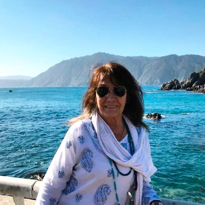 Luz In&eacute;s Flores